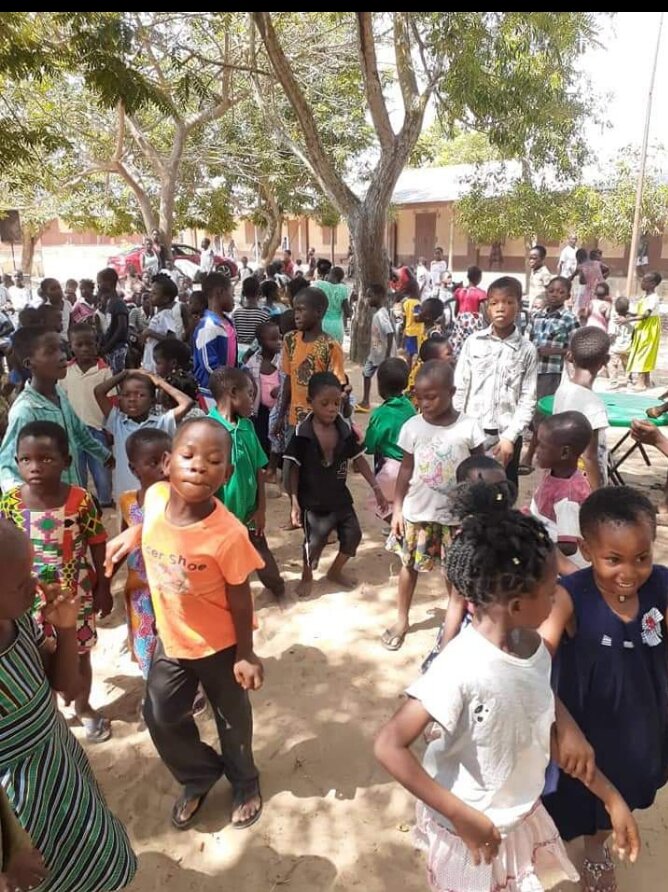 christmas meals for 700 needy children in ghana