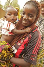 Mari mom with child