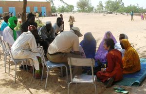 Bess meets with community of Bonfeba