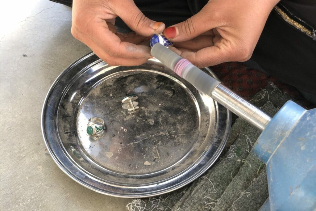 Training program for jewelry makers in Kabul