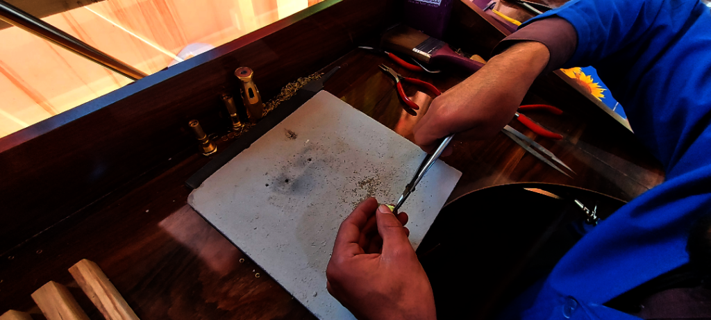 Training program for jewelry makers in Kabul