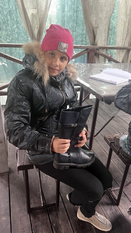 Clothes and food parcels for families in need