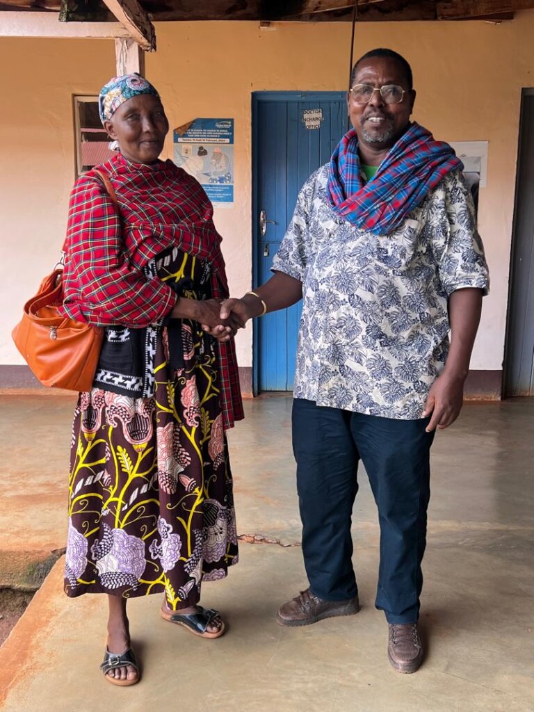 A village group leader with CEO TAJPI