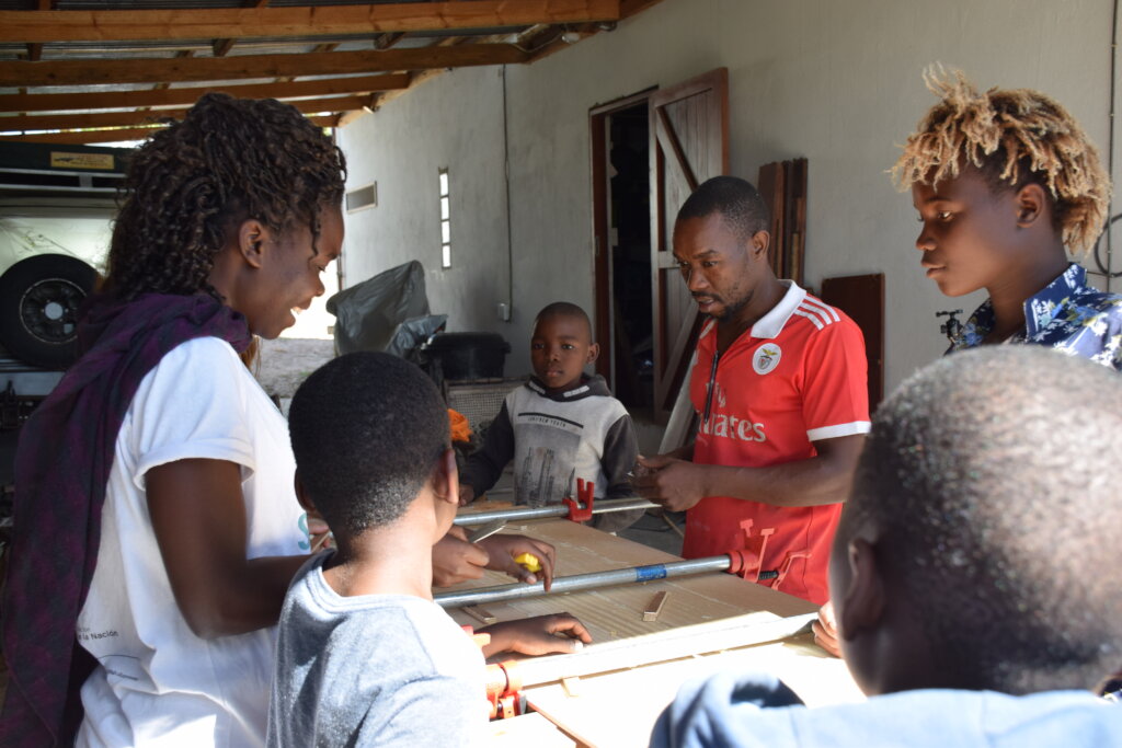 A Workshop for 'Manu Shapes' in Tofo, Mozambique