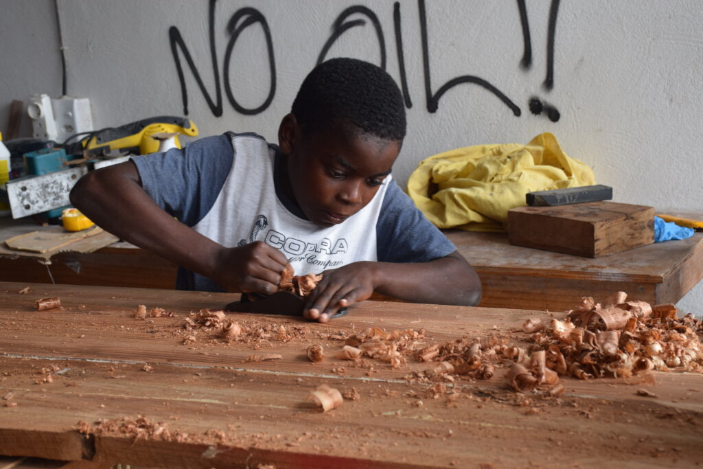 A Workshop for 'Manu Shapes' in Tofo, Mozambique