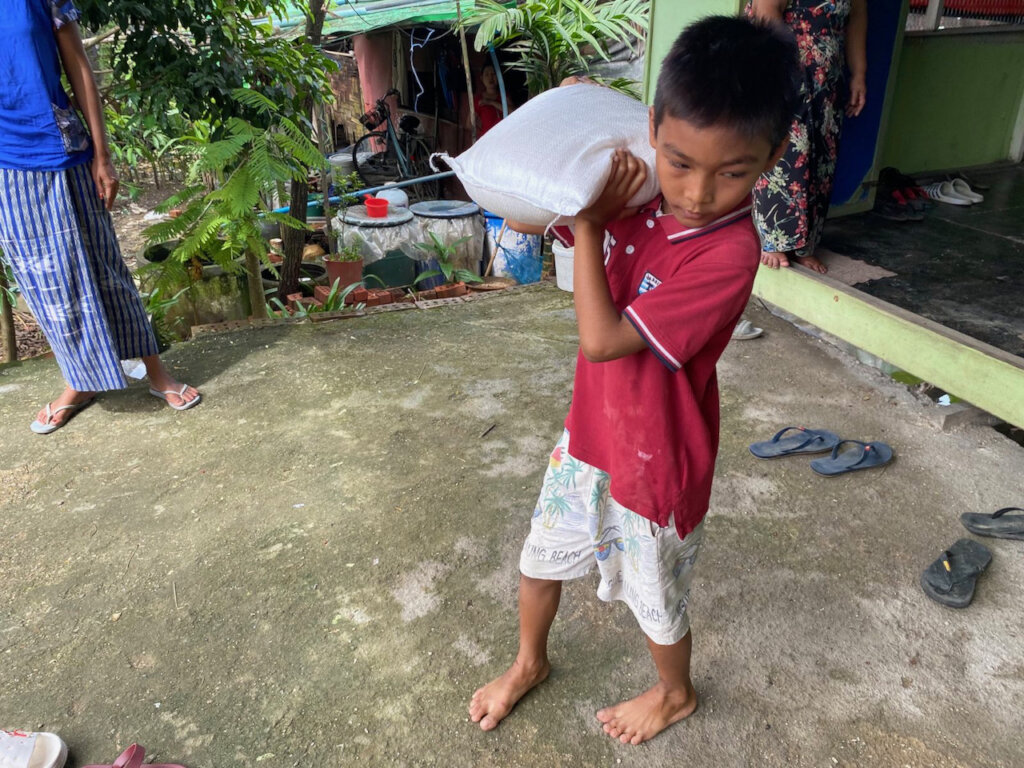 Food for the poorest of the poor in Yangon