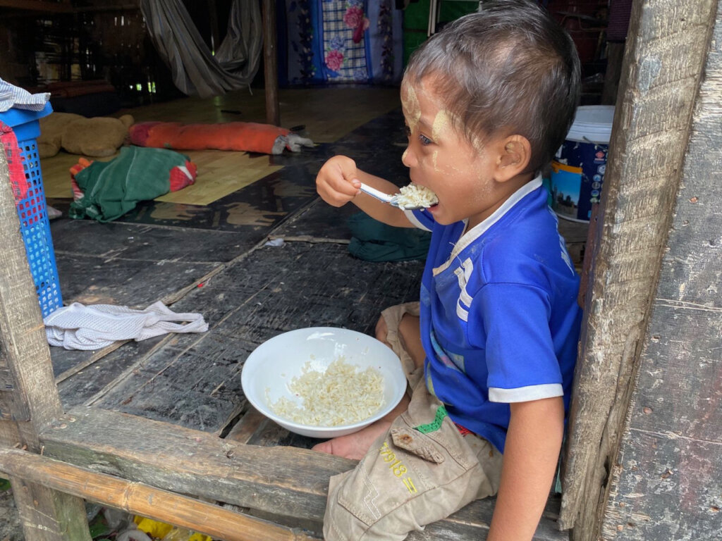 Food for the poorest of the poor in Yangon