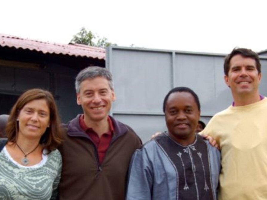 Help build a maternity hospital in Nairobi's slum