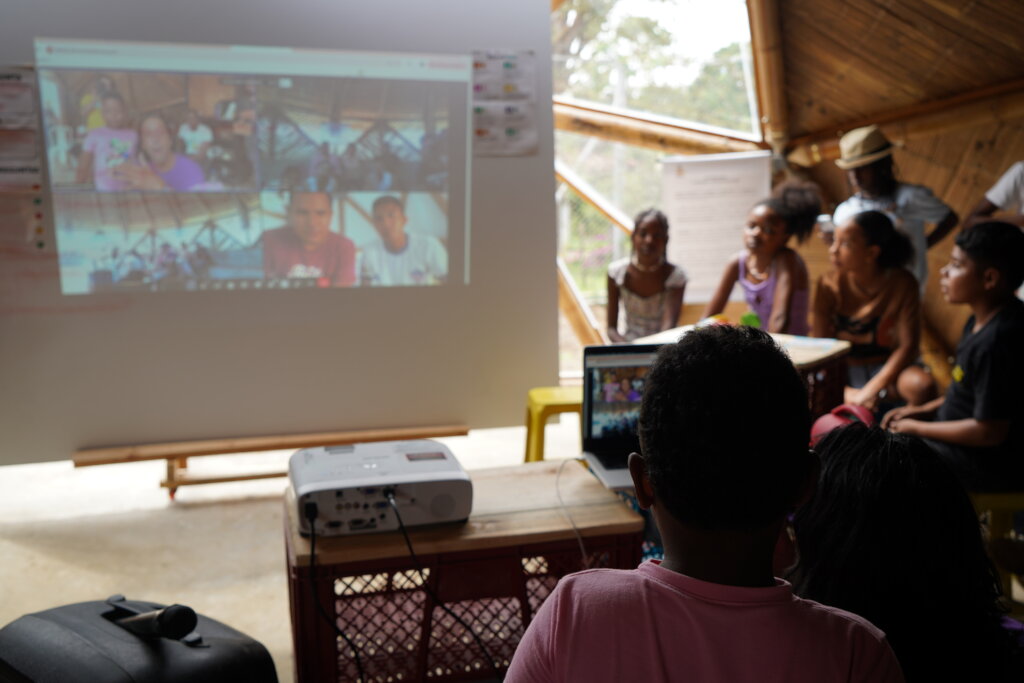 The Future's Library: 40 SOLELabs around Colombia