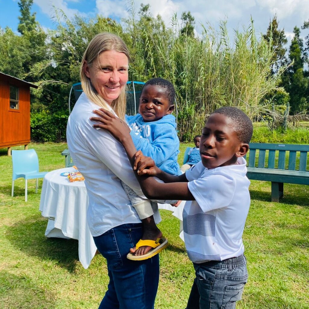 Fighting Childhood Scoliosis With Monkey Bars