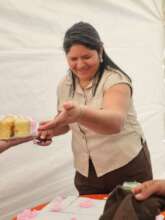 Julia sharing cake after cake demo