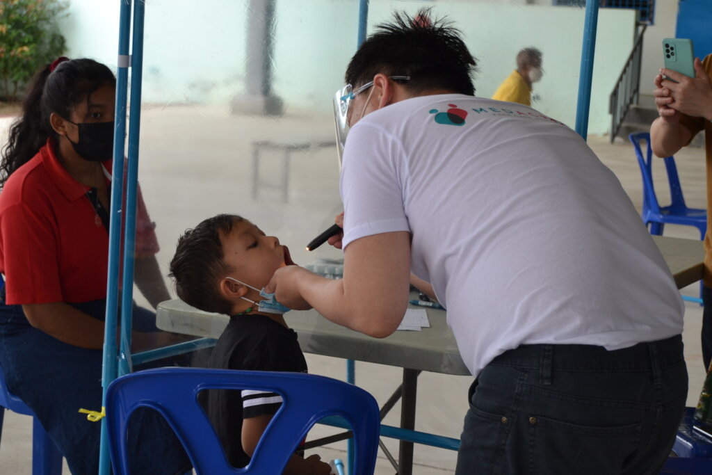 Mobile Clinic for Burmese migrants in Thailand