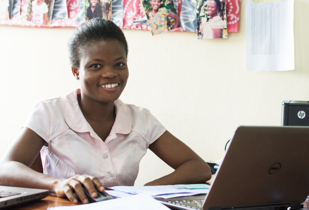 Provide Living Wages & Training for Women in Ghana