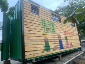 The Afro-library painted by a young VaV artist!