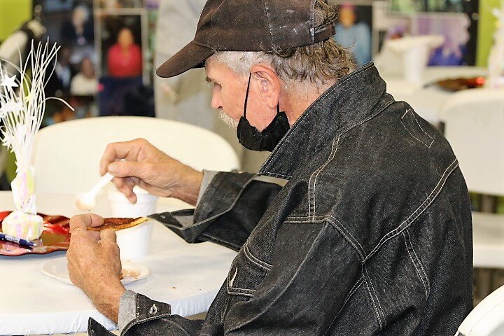 Meals with Dignity for Unsheltered in Houston