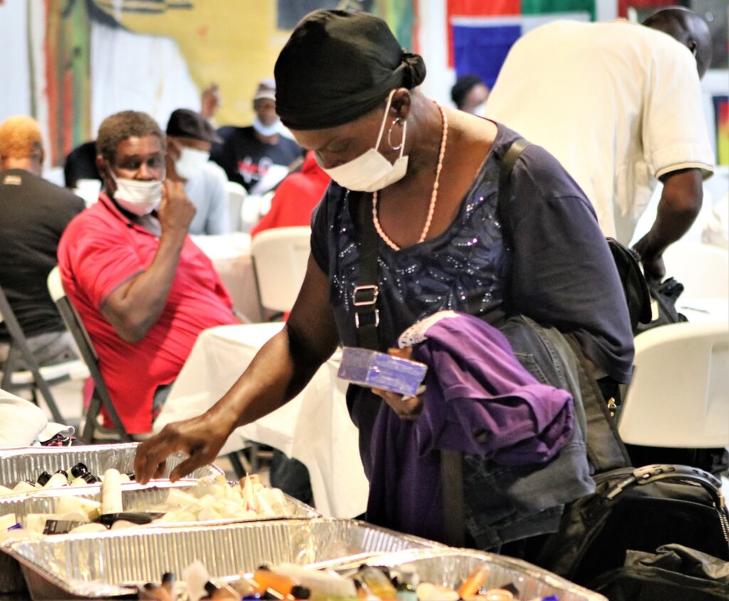 Meals with Dignity for Unsheltered in Houston