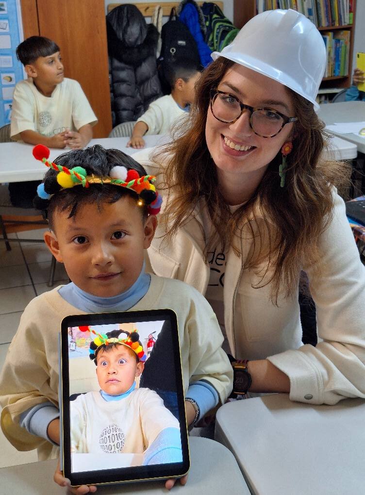 Help Deaf Kids in Mexico Learn Computer Skills