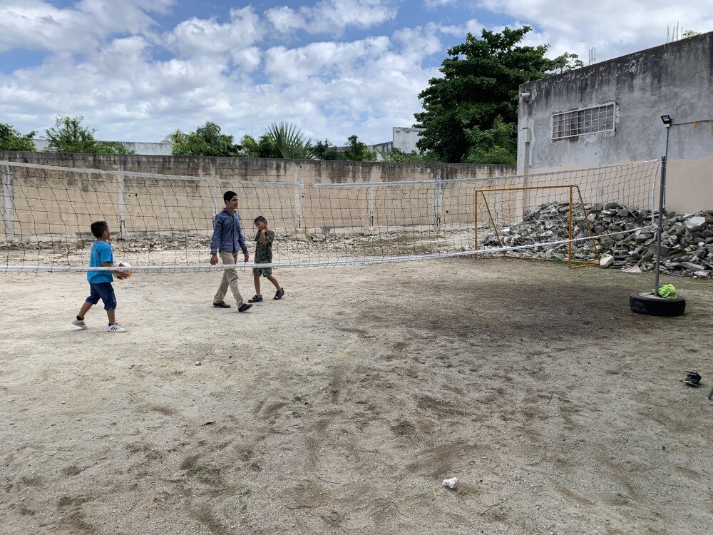 Play and Learn in The Back Yard
