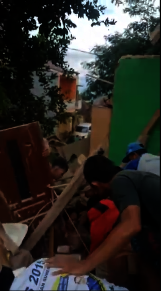 Emergency support for earthquake damage on Java