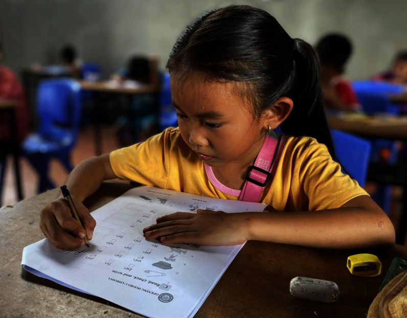 Empower Cambodian children with English language