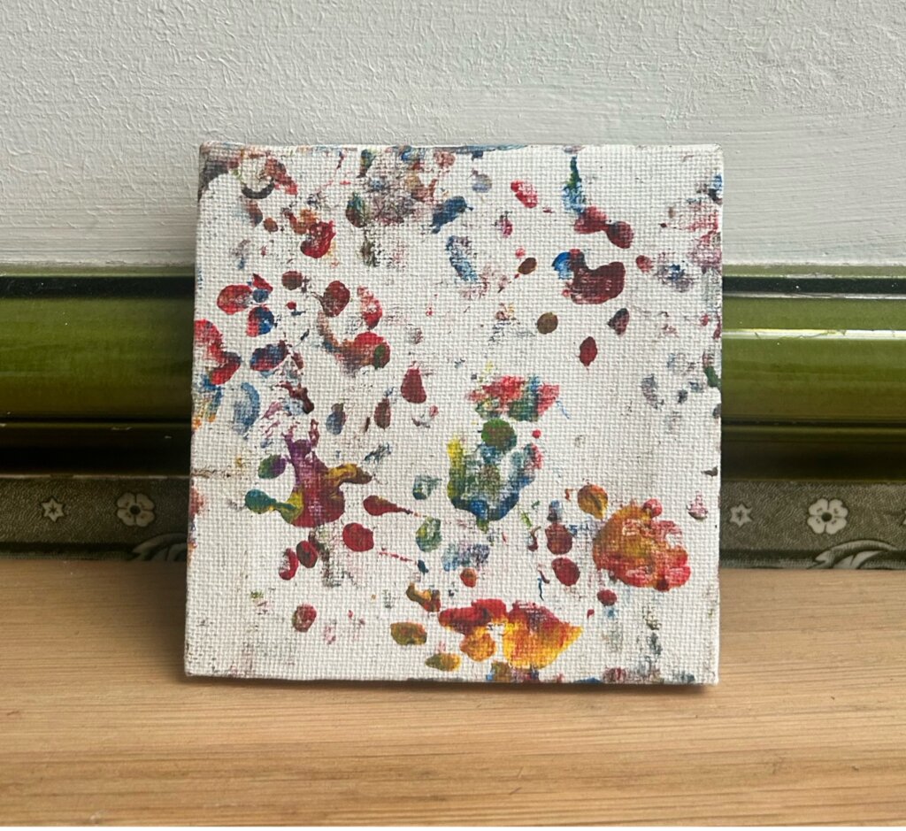 Pawprint Chaos (9.8cm x 9.8cm)