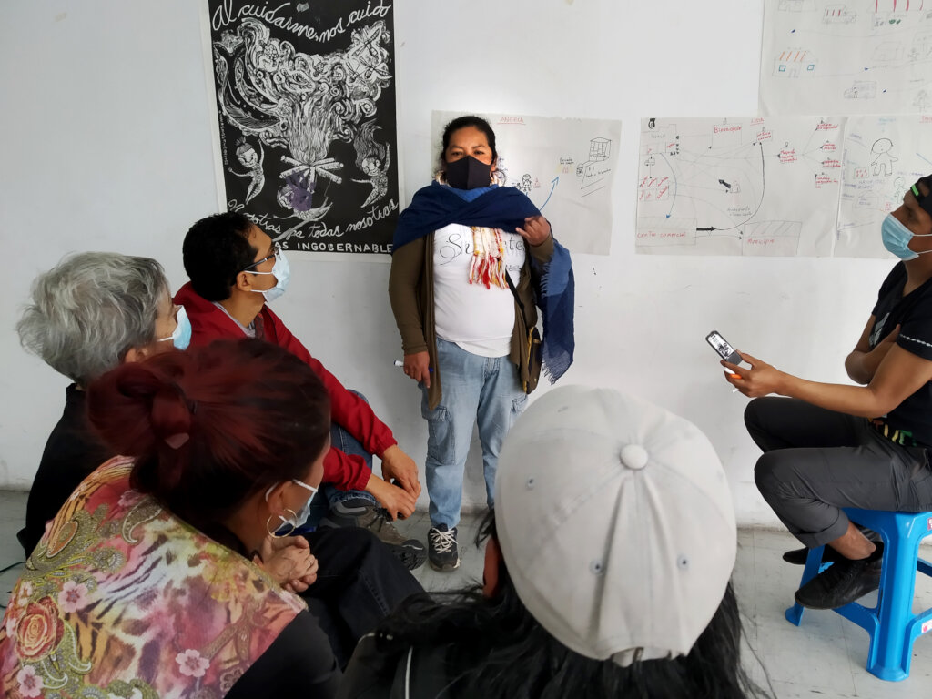 Support the education of 40 women in Quito