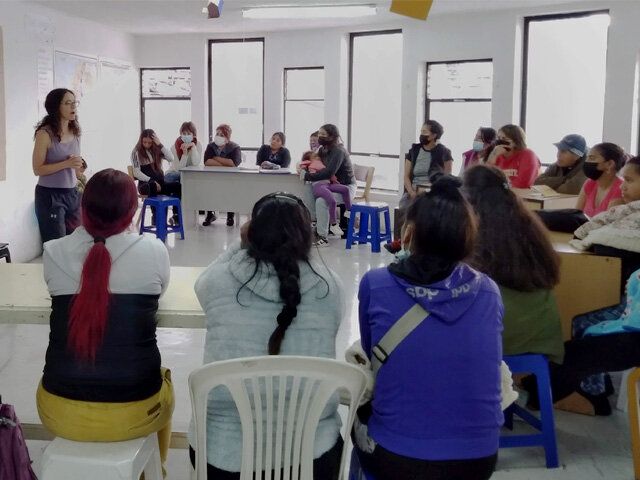 Support the education of 40 women in Quito