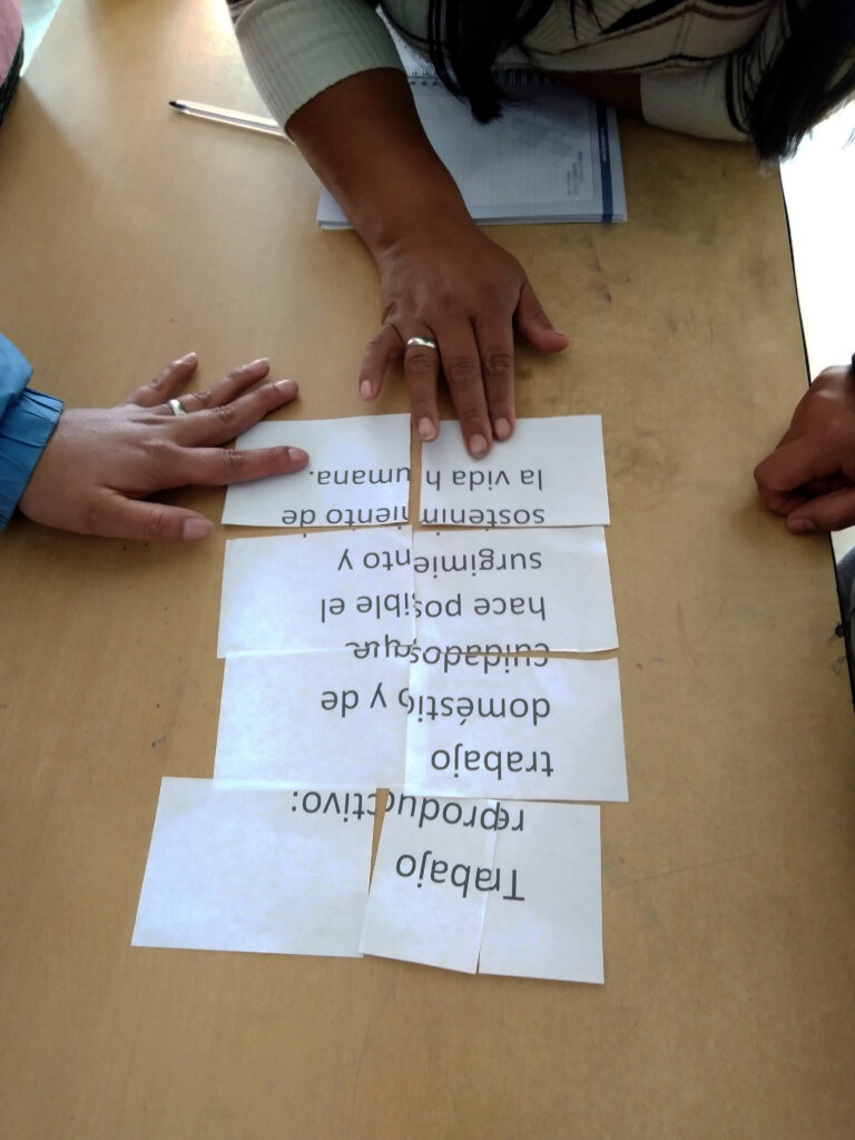 Support the education of 40 women in Quito