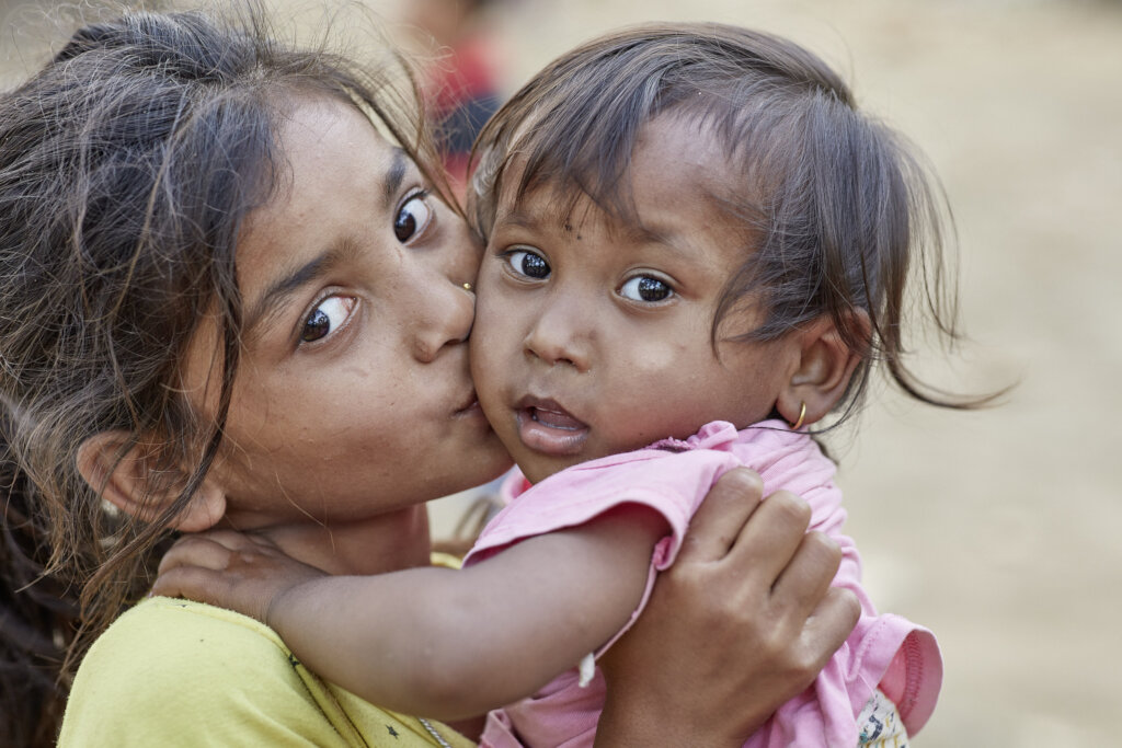 christmas-gifts-for-400-impoverished-children-globalgiving