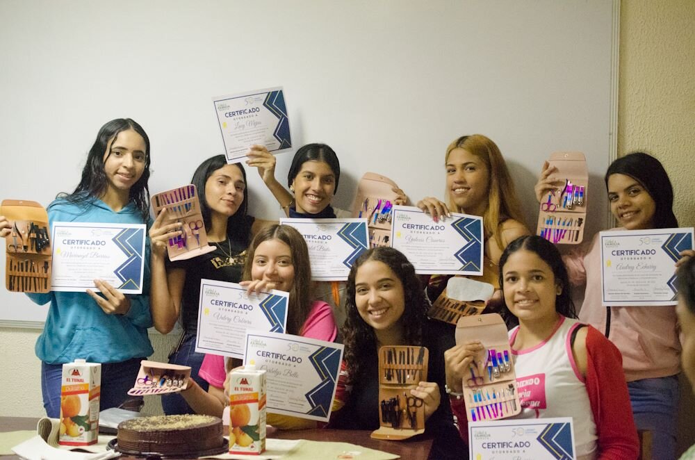 Comprehensive care for young pregnant teenagers