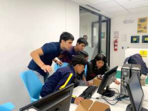 Technology workshop for young people with UDLA