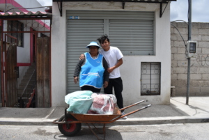 Ricardo and his grandmother before going to sell