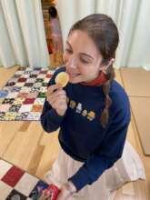 Pronunciation exercise with potato chip - "Thanks"