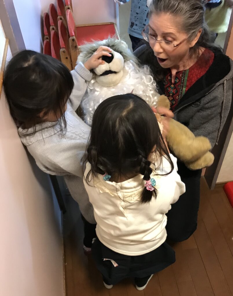 JOEE to Japan - English for At-Risk Children