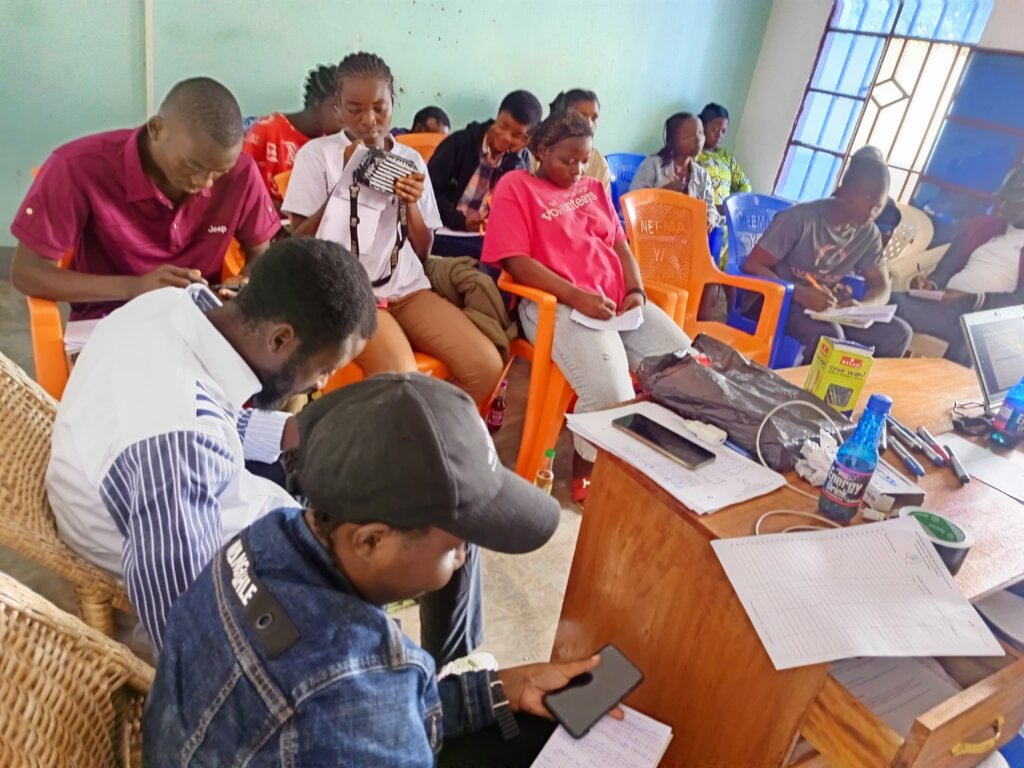 Training 20 people on small businesses in Kalemie