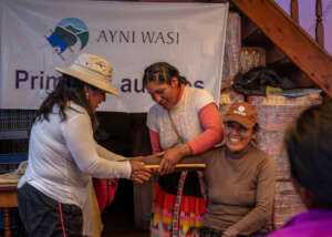 Health worker Beatriz teaches splints in Colpani