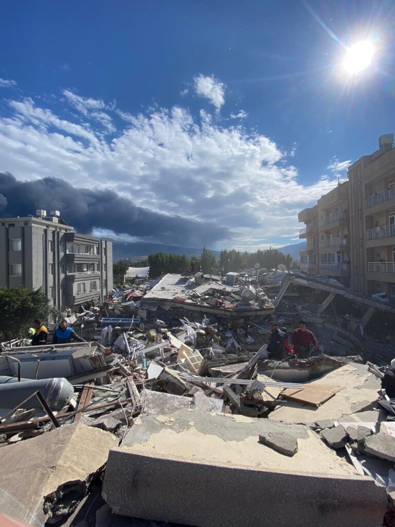 Build Laundry and Shower Facilities in Turkiye