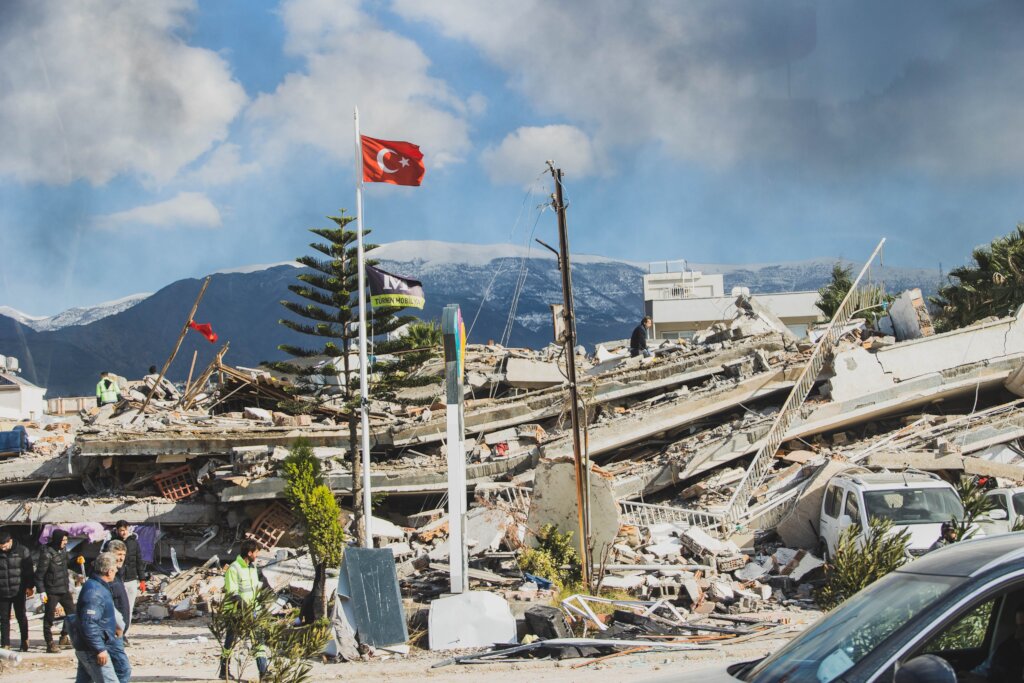 Build Laundry and Shower Facilities in Turkiye