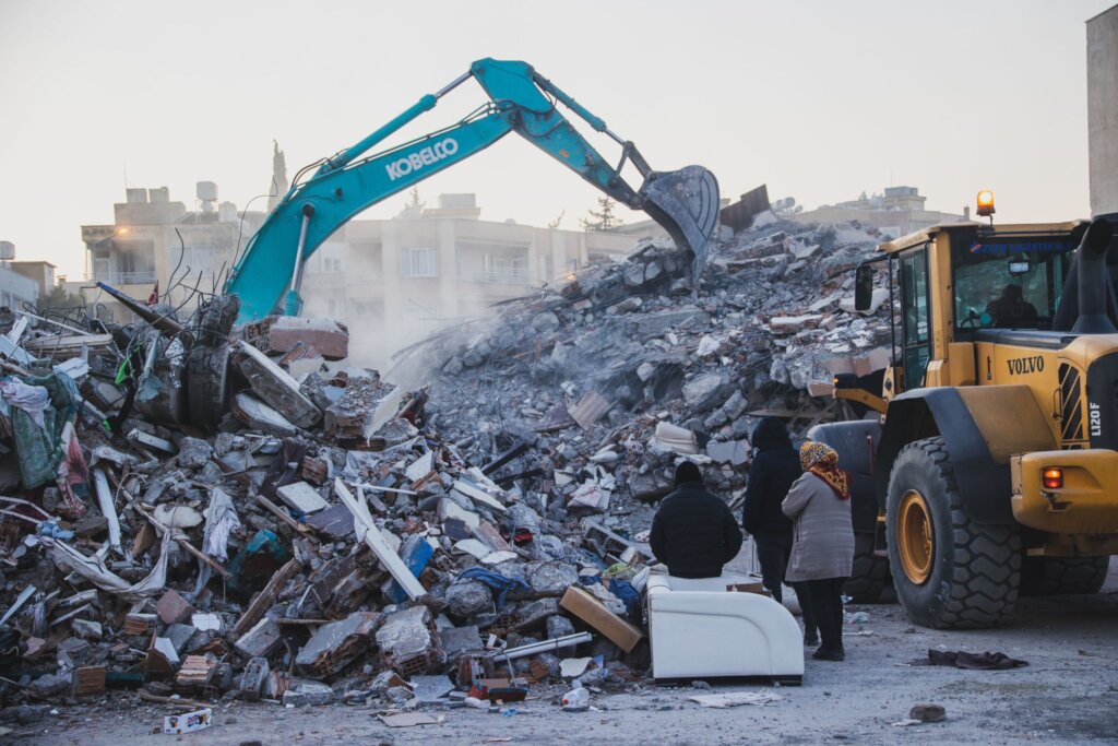 Build Laundry and Shower Facilities in Turkiye