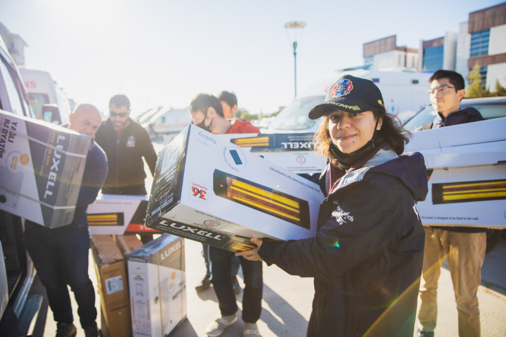 Build Laundry and Shower Facilities in Turkiye