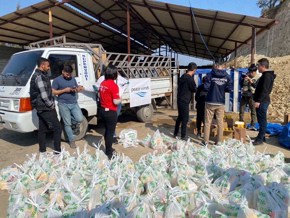 Build Laundry and Shower Facilities in Turkiye