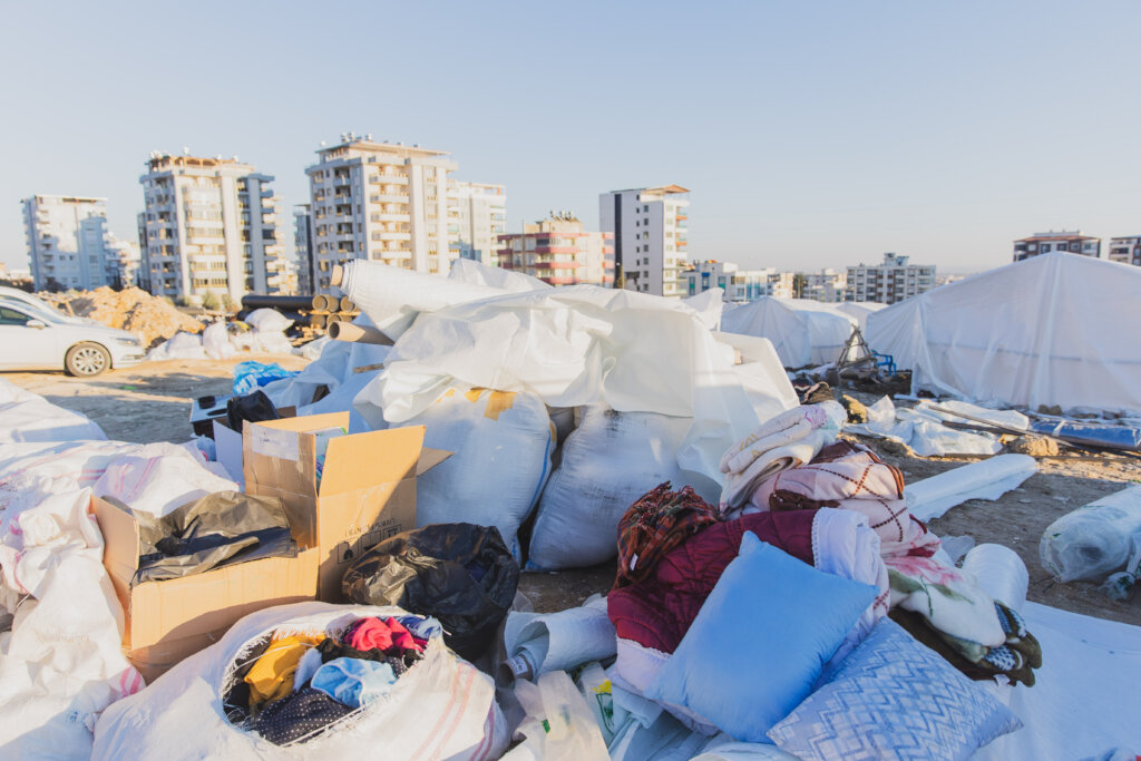 Build Laundry and Shower Facilities in Turkiye