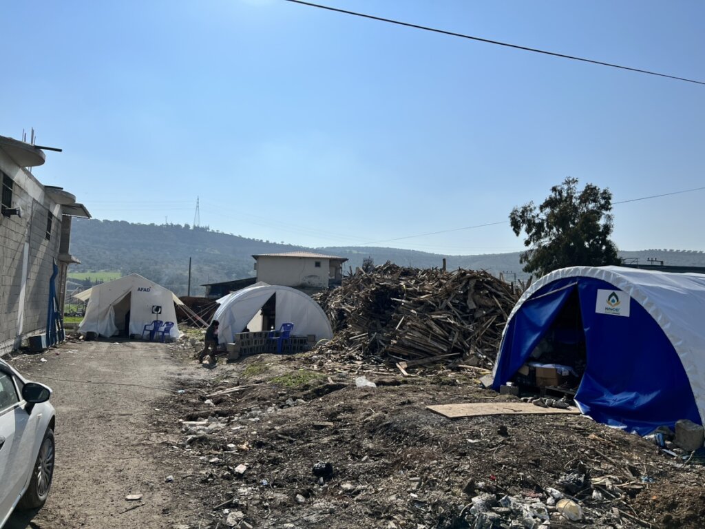 Build Laundry and Shower Facilities in Turkiye