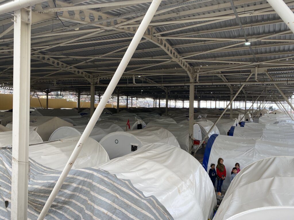 Build Laundry and Shower Facilities in Turkiye