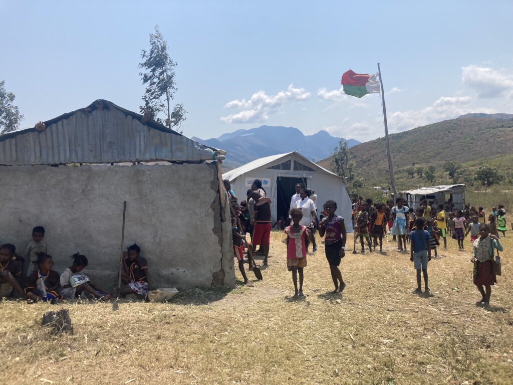 Build Beraketa a Primary School