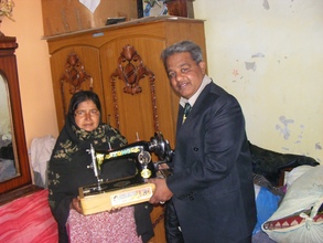 Sewing machines distribution at thier door step