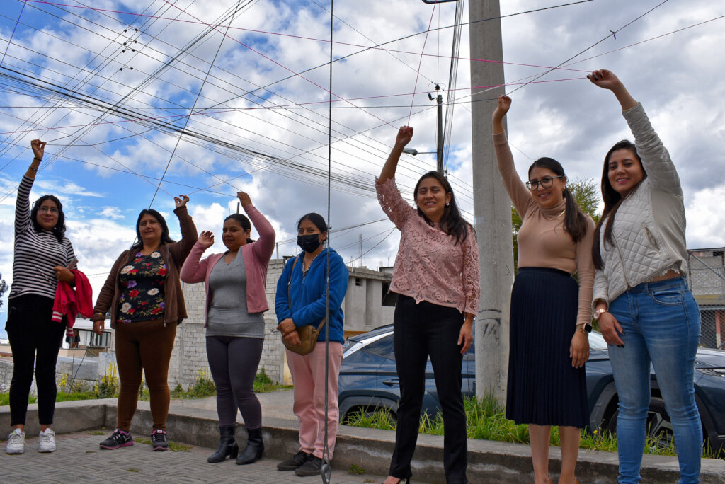 Prevents domestic violence of 200 women in Ecuador