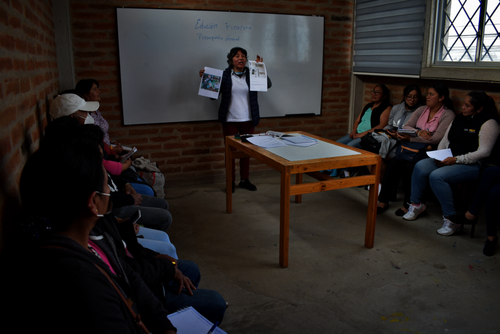 Prevents domestic violence of 200 women in Ecuador