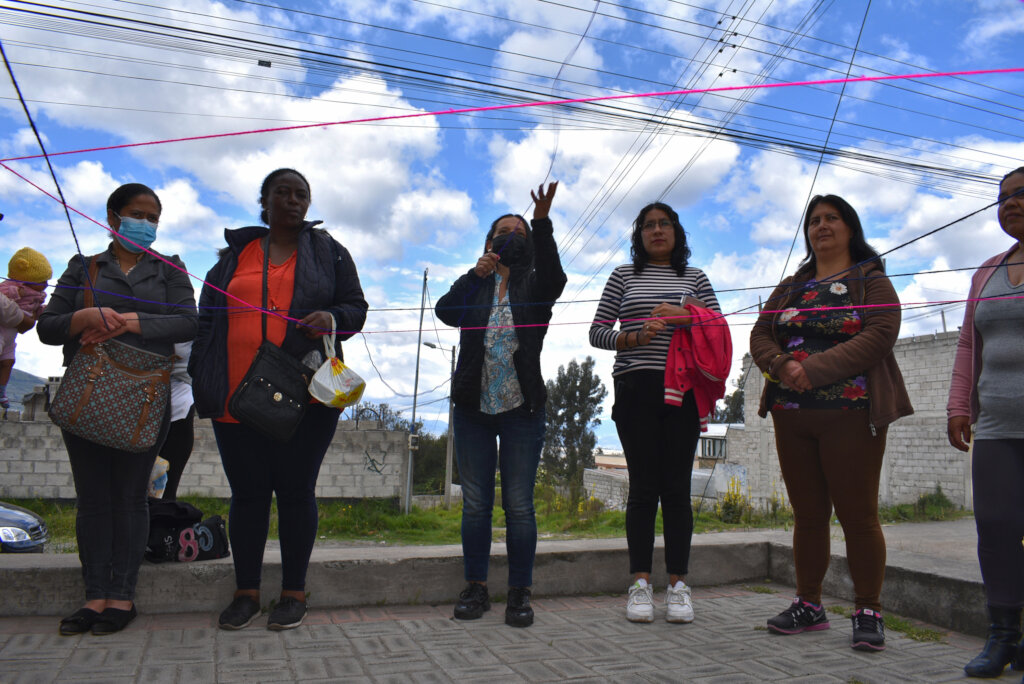 Prevents domestic violence of 200 women in Ecuador