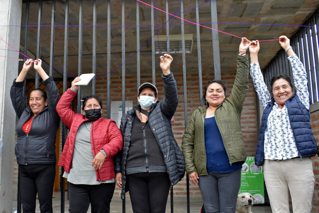 Prevents domestic violence of 200 women in Ecuador GlobalGiving